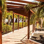 Apartament The Colors House, 636 Sea View & 513 Garden View *