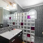 The Colors House, 636 Sea View & 513 Garden View Apartment