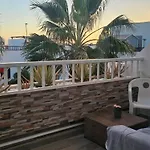 The Colors House, 636 Sea View & 513 Garden View 科斯塔特吉塞