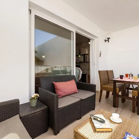 The Colors House, 636 Sea View & 513 Garden View * Costa Teguise