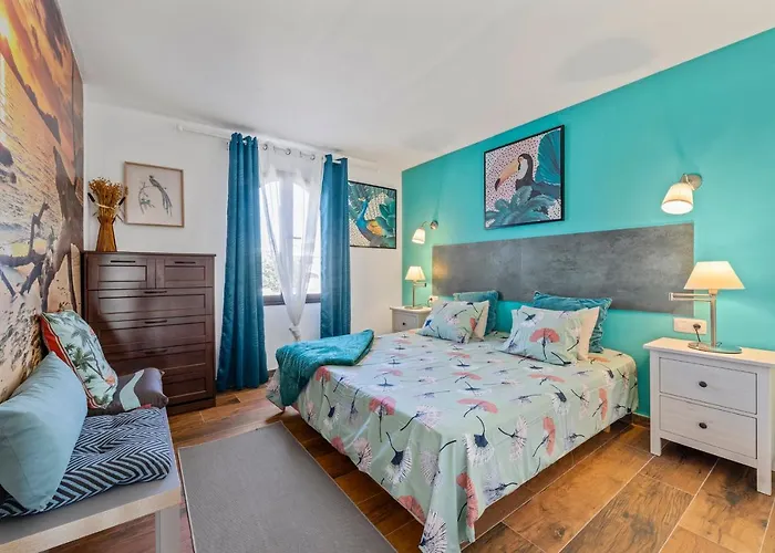 Apartament The Colors House, 636 Sea View & 513 Garden View *