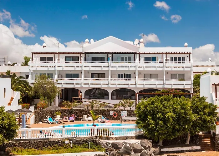 The Colors House, 636 Sea View & 513 Garden View Apartament *