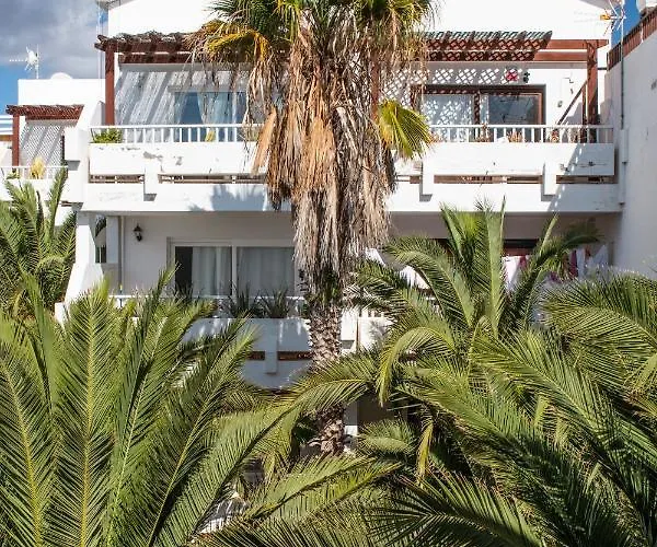 The Colors House, 636 Sea View & 513 Garden View *