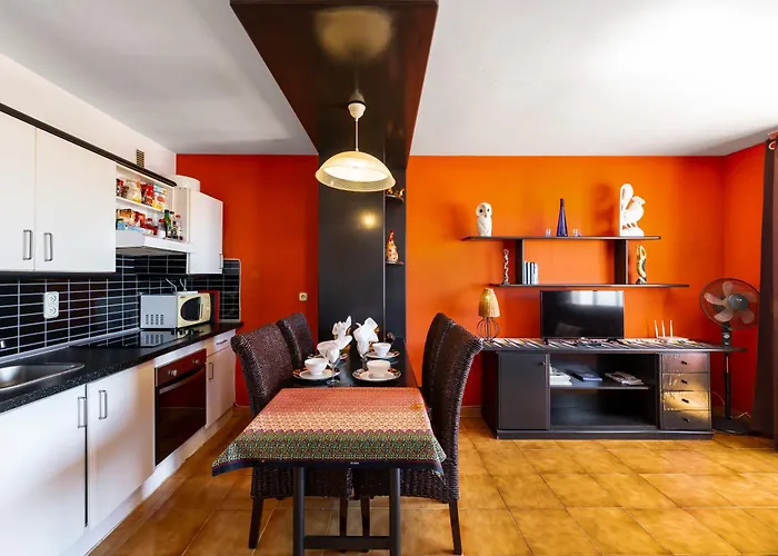 The Colors House, 636 Sea View & 513 Garden View